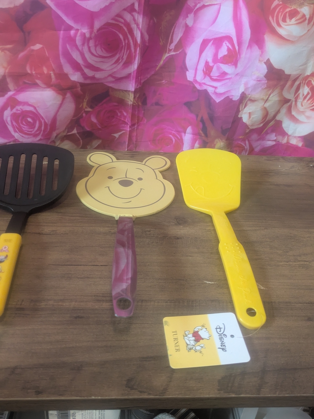 Winnie the Pooh Yellow Spatula Turner Kitchen Decor Set